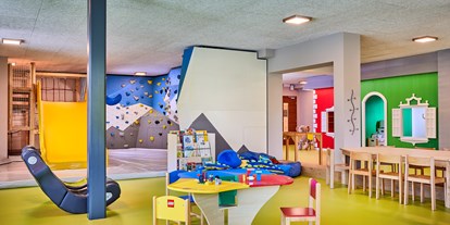 Mountainbike Urlaub - Kinderbetreuung - 180 m² großes Erlebnis-Kinderspielzimmer - Feldhof DolceVita Resort