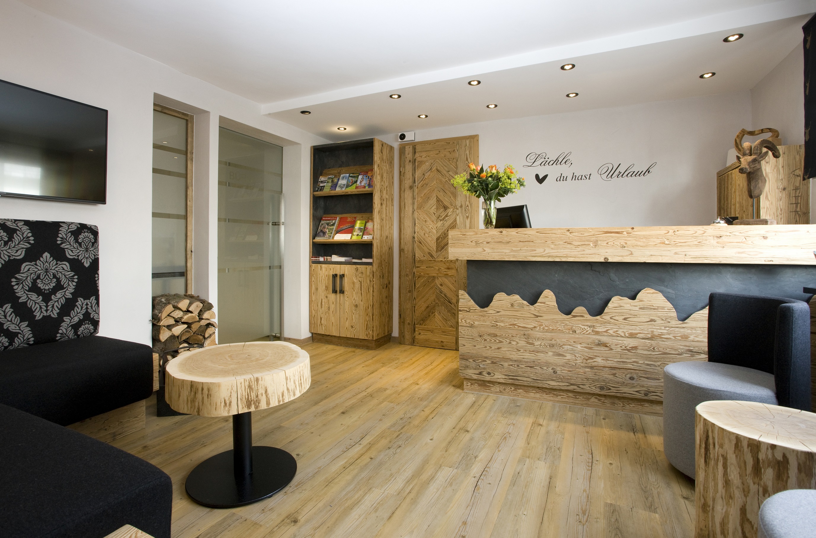 Mountainbikehotel - Rezeption - Lächle, du hast Urlaub... - NaturBoutique Hotel RAUSZEIT***S