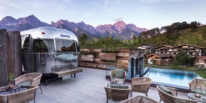 Mountainbike Urlaub - Hotel-Schwerpunkt: Mountainbike & Romantik - SEPP Roof Top mit Infinity Pool, Airstream-Sauna und spektakulärer Aussicht auf das Steinerne Meer - Hotel SEPP