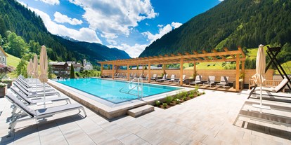 Mountainbike Urlaub - Pools: Außenpool beheizt - Scuol - Hotel Weisses Lamm