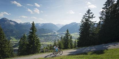 Mountainbike Urlaub - Fahrradraum: versperrbar - Krün - Mountainbiken - Die Lilie - Hotel Garni