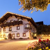 Mountainbikehotel - 4-Stern Hotel und traditionelles Gasthaus mit urigen Stuben und Gastgarten - Landhotel zum Oberwirt