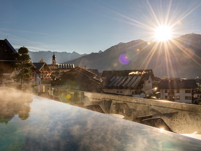 Mountainbike Urlaub - Pools: Infinity Pool - Höfen (Höfen) - Hotel Tirol