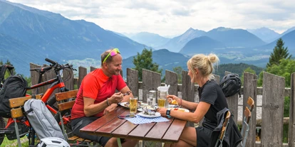 Mountainbike Urlaub - Hotel-Schwerpunkt: Mountainbike & Familie - Wildmoos - Einkehrmöglichkeiten an ca. 50 Almen und Hütten - Hotel Kristall, Leutasch