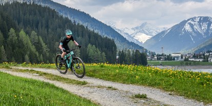 Mountainbike Urlaub - Pools: Außenpool beheizt - Scuol - AlpenGold Hotel Davos