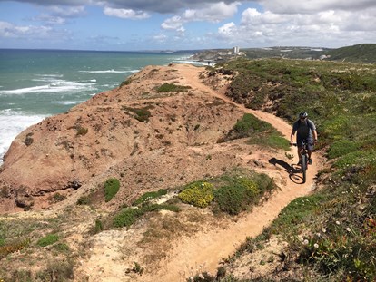 Mountainbike Urlaub - Biketransport: sonstige Transportmöglichkeiten - Portugal - Da Silva Bike Camp Portugal