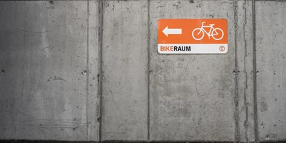 Mountainbike Urlaub - Parkplatz: gebührenpflichtig in Gehweite - St. Moritz - Hotel Ochsen 2