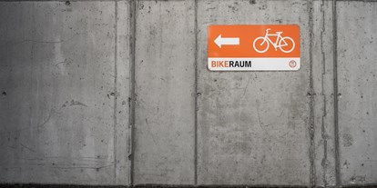 Mountainbike Urlaub - Fahrradraum: versperrbar - Champfèr - Hotel Ochsen 2