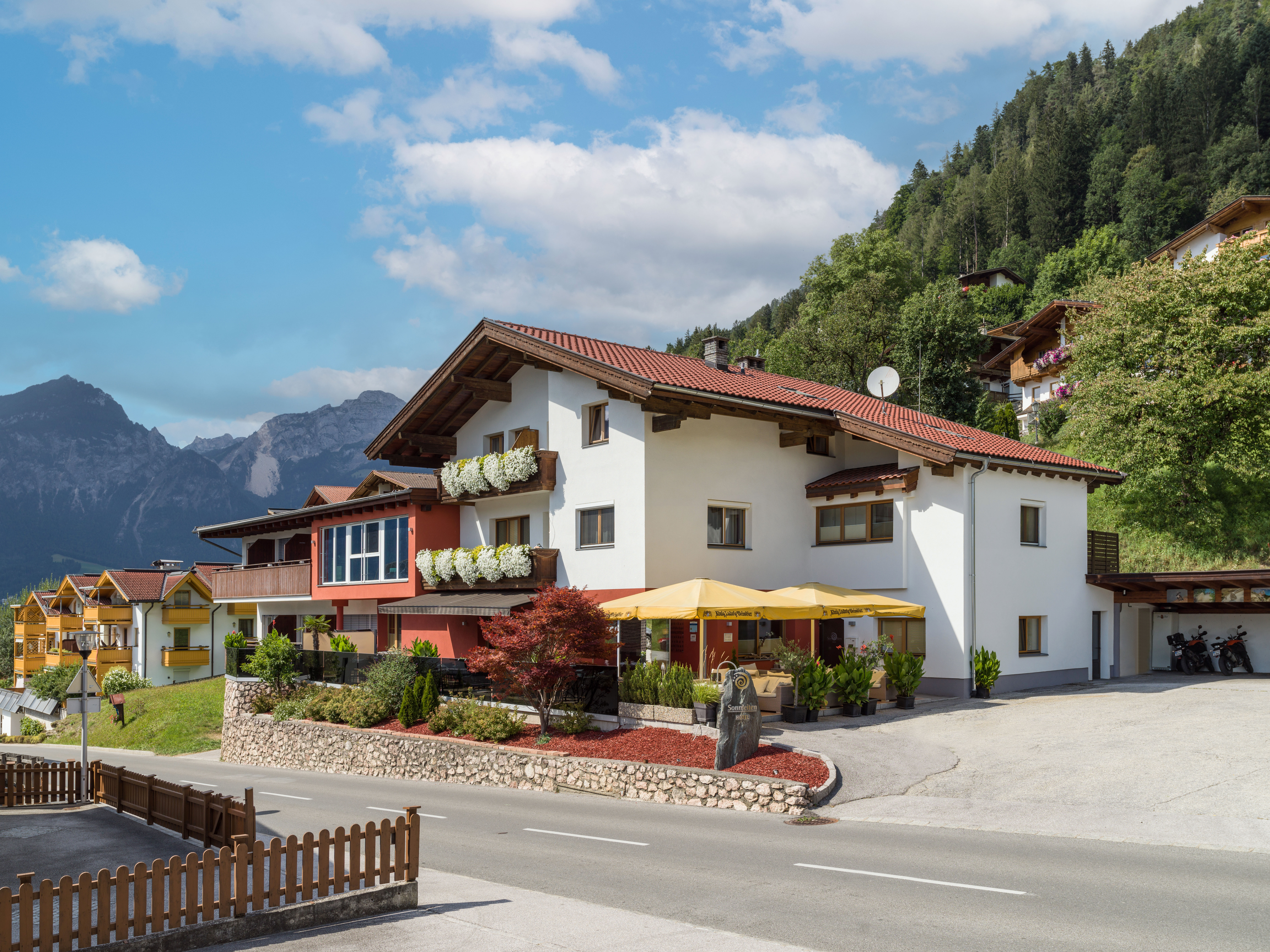 Mountainbikehotel - Hotel Sonnleiten Bruck Aussenansicht - Hotel Sonnleiten
