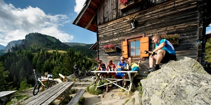 Mountainbike Urlaub - Hotel-Schwerpunkt: Mountainbike & Familie - Unterdöbernitzen - Biketour Region Nockberge - Slow Travel Resort Kirchleitn
