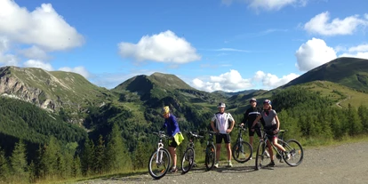 Mountainbike Urlaub - Elektrolytgetränke - Molzbichl - Sunrisebiketour mit Wolfgang Schneeweiss - Slow Travel Resort Kirchleitn