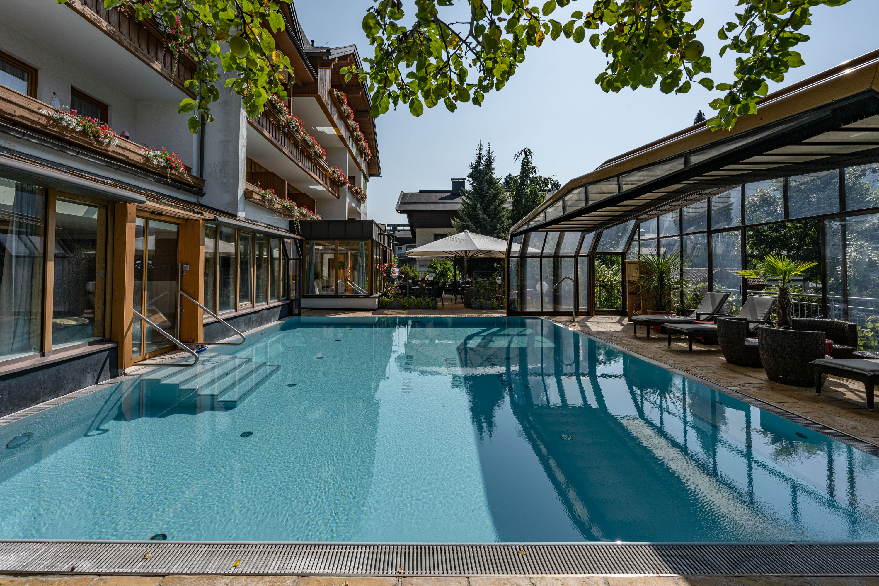 Mountainbikehotel - Pool Sommer (29°C) - Genusshotel Almrausch