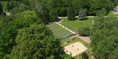 Mountainbike Urlaub - Pools: Innenpool - Langewiesen - Rummenigge Fußballfeld und Beachvolleyball - AHORN Berghotel Friedrichroda