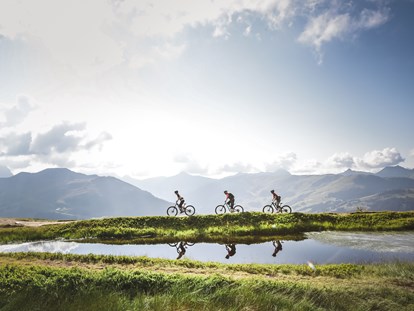 Mountainbike Urlaub - Biketransport: Bergbahnen - Biking - THOMSN - Alpine Rock Hotel