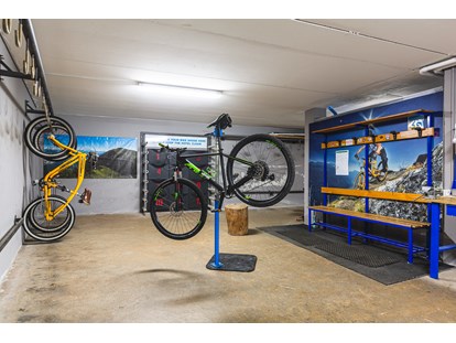 Mountainbike Urlaub - kostenloser Verleih von GPS Geräten - Bike Depot - Hotel Santoni Freelosophy