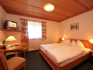 Hotel Sportcamp Woferlgut Zimmerkategorien Doppelzimmer "Kitzsteinhorn"