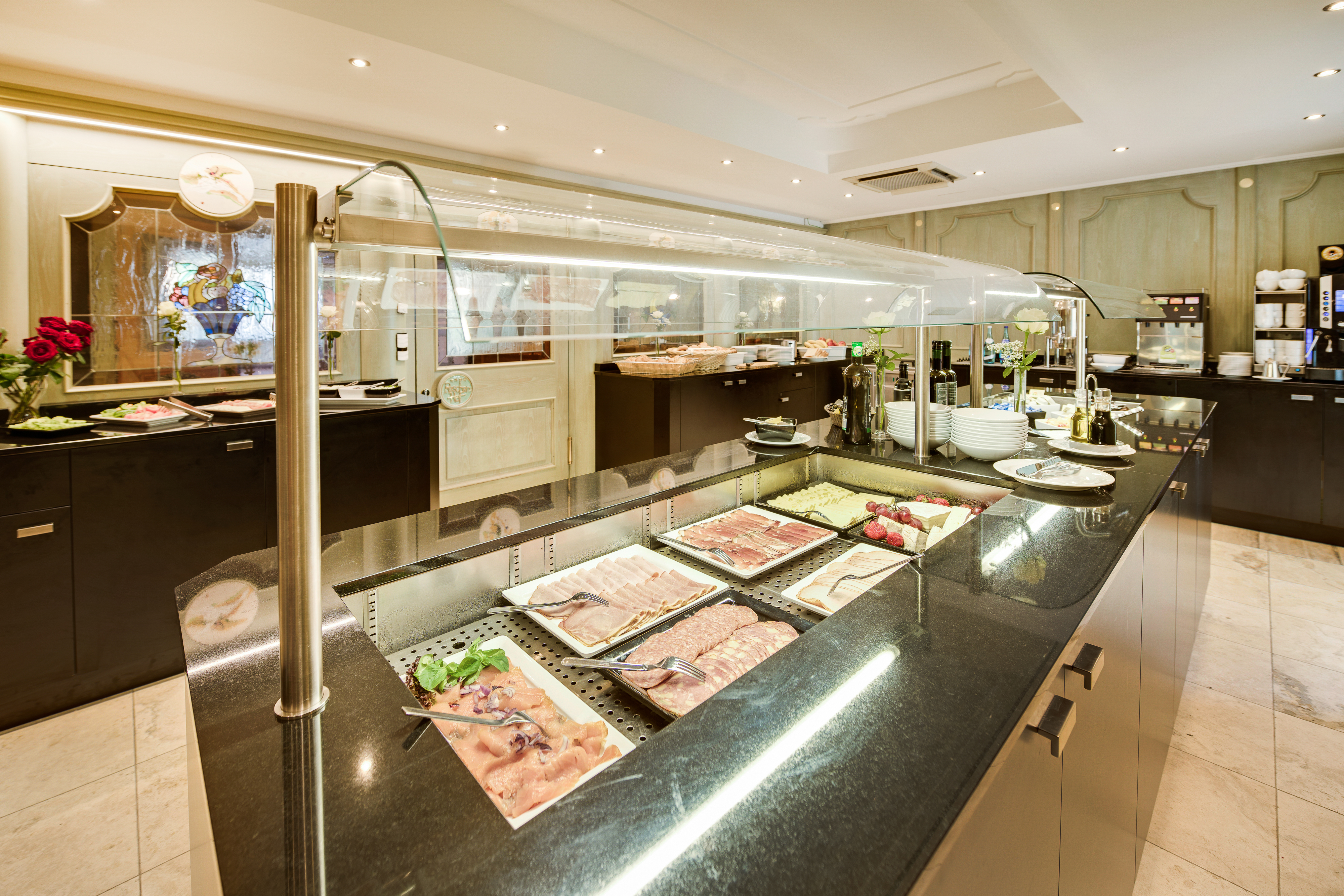 Mountainbikehotel: Frühstücksbuffet im Reschenhof - 4**** DER RESCHENHOF