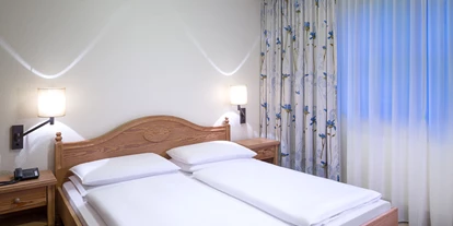 Mountainbike Urlaub - Hotel-Schwerpunkt: Mountainbike & Wandern - separates Schlafzimmer im Standard Apartment - Dorint Sporthotel Garmisch-Partenkirchen