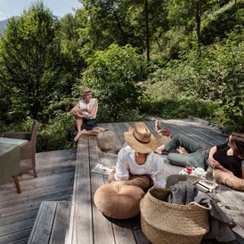 Mountainbikehotel: Relaxtes Picknick im Berggarten - The RESI Apartments "mit Mehrwert"