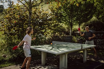 Mountainbikehotel: Tischtennis im Garten - The RESI Apartments "mit Mehrwert"