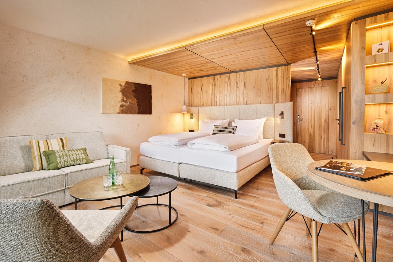 Hotel Restaurant Sonnenhof  Zimmerkategorien Juniorsuite Grand Einstein