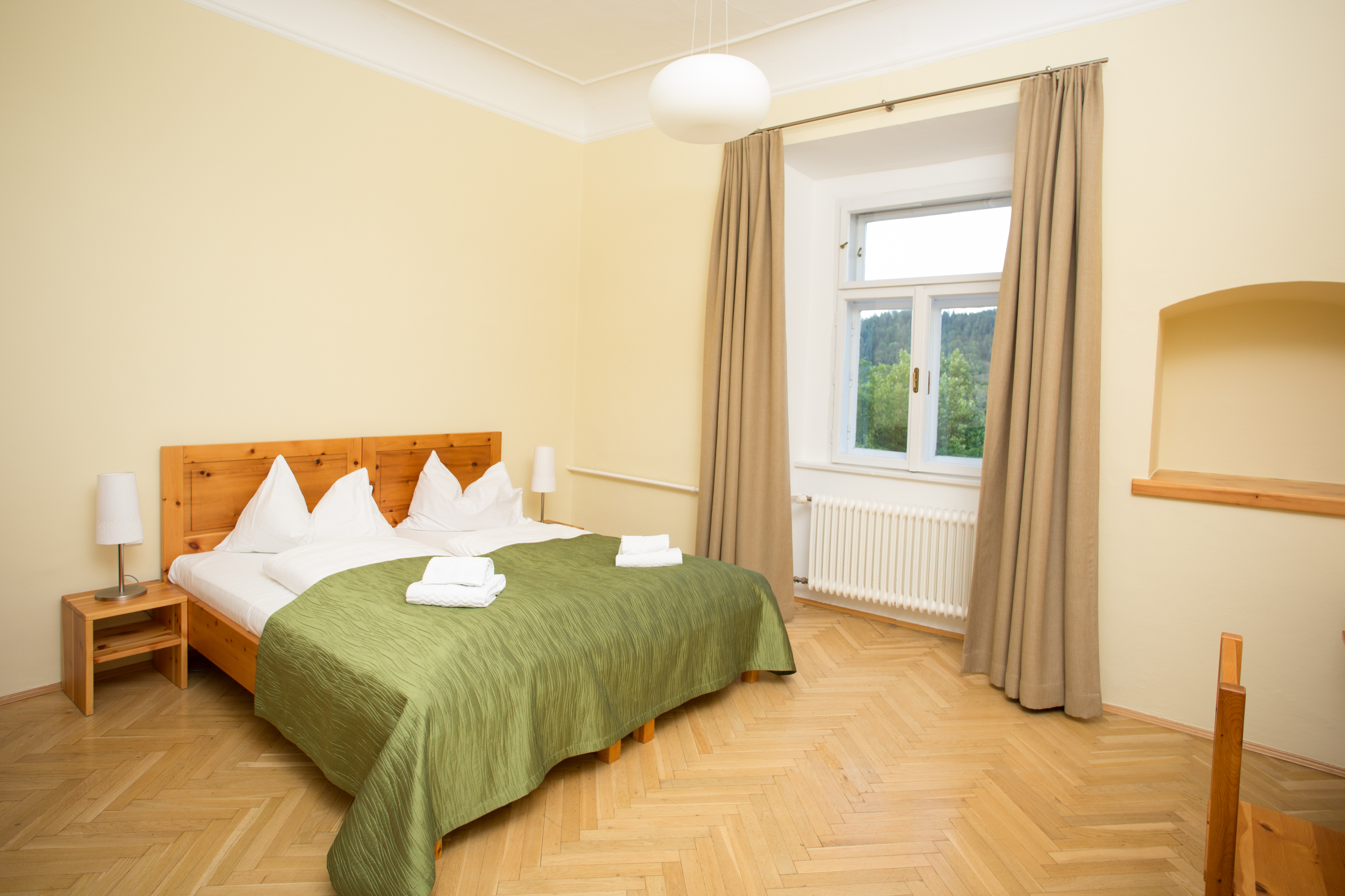 Stift St. Georgen Zimmerkategorien Doppelzimmer mit Seeblick