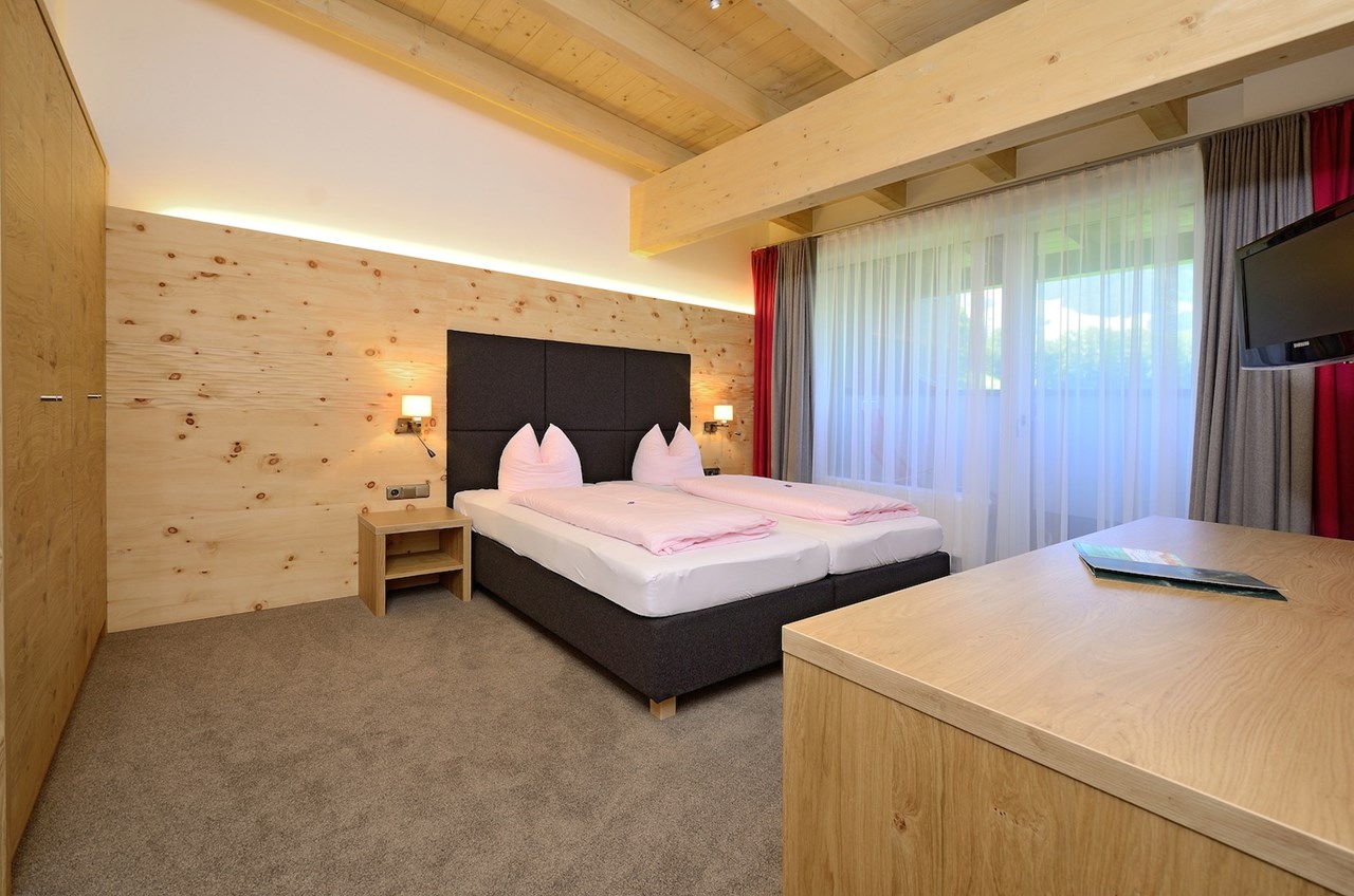 Ski & Bike Hotel Wiesenegg Zimmerkategorien Junior Suite Pinzgau 