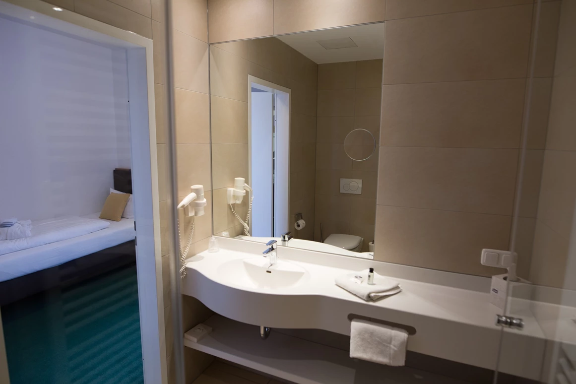 Mountainbikehotel: Bad Einzelzimmer - BSW Erlebnishotel Festenburg