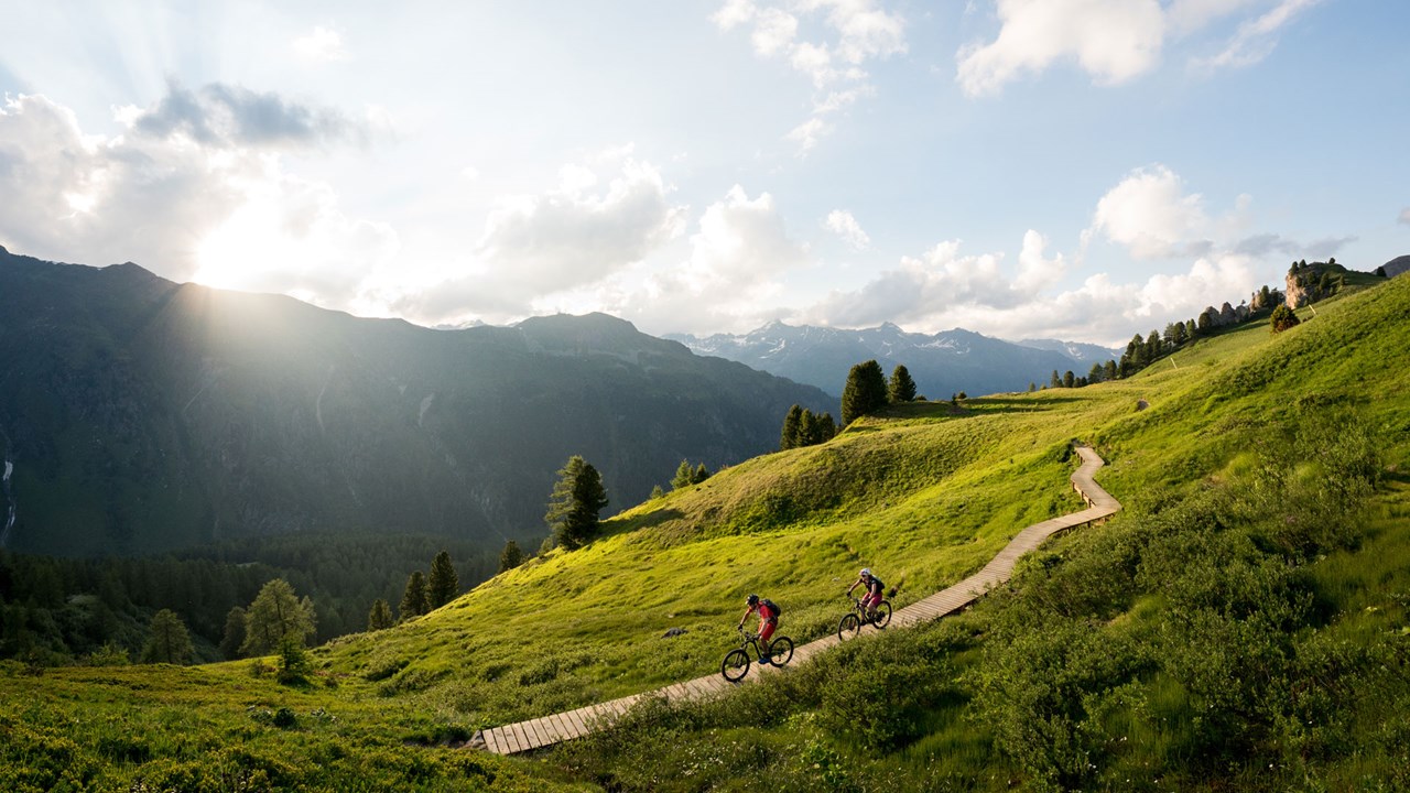 Salnerhof **** superior Lifestyle Resort Touren Übersicht Paznauner Taja-Hüttentreff