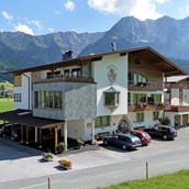 Mountainbikehotel - Hotelansicht - Hotel Garni Tirol