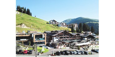Mountainbike Urlaub - Mayrhofen (Mayrhofen) - Außenansicht | Sommer - MY ALPENWELT Resort****SUPERIOR