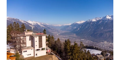 Mountainbike Urlaub - Umgebungsschwerpunkt: See - Emplacement idéal face aux montagnes et juste en dessous de la télécabine des Violettes - Hôtel-Restaurant Le Mont-Paisible ***