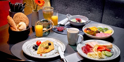 Mountainbike Urlaub - Matrei in Osttirol - Frühstückstisch - ever.grün KAPRUN