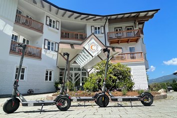 Mountainbikehotel: E-Scooter zum Ausleihen - Crystls Aparthotel