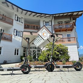 Mountainbikehotel: E-Scooter zum Ausleihen - Crystls Aparthotel