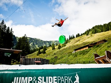 AlpenParks Hotel & Apartment Sonnleiten Saalbach Ausflugsziele Jump & Slide Park