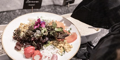 Mountainbike Urlaub - Umgebungsschwerpunkt: See - Genuss beim Salatbuffet - Hotel Gassner****Superior