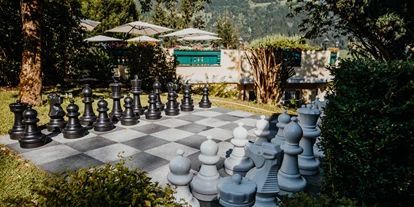 Mountainbike Urlaub - Matrei in Osttirol - Schachfeld im Hotelgarten - Sonnenhotel Zum Stern