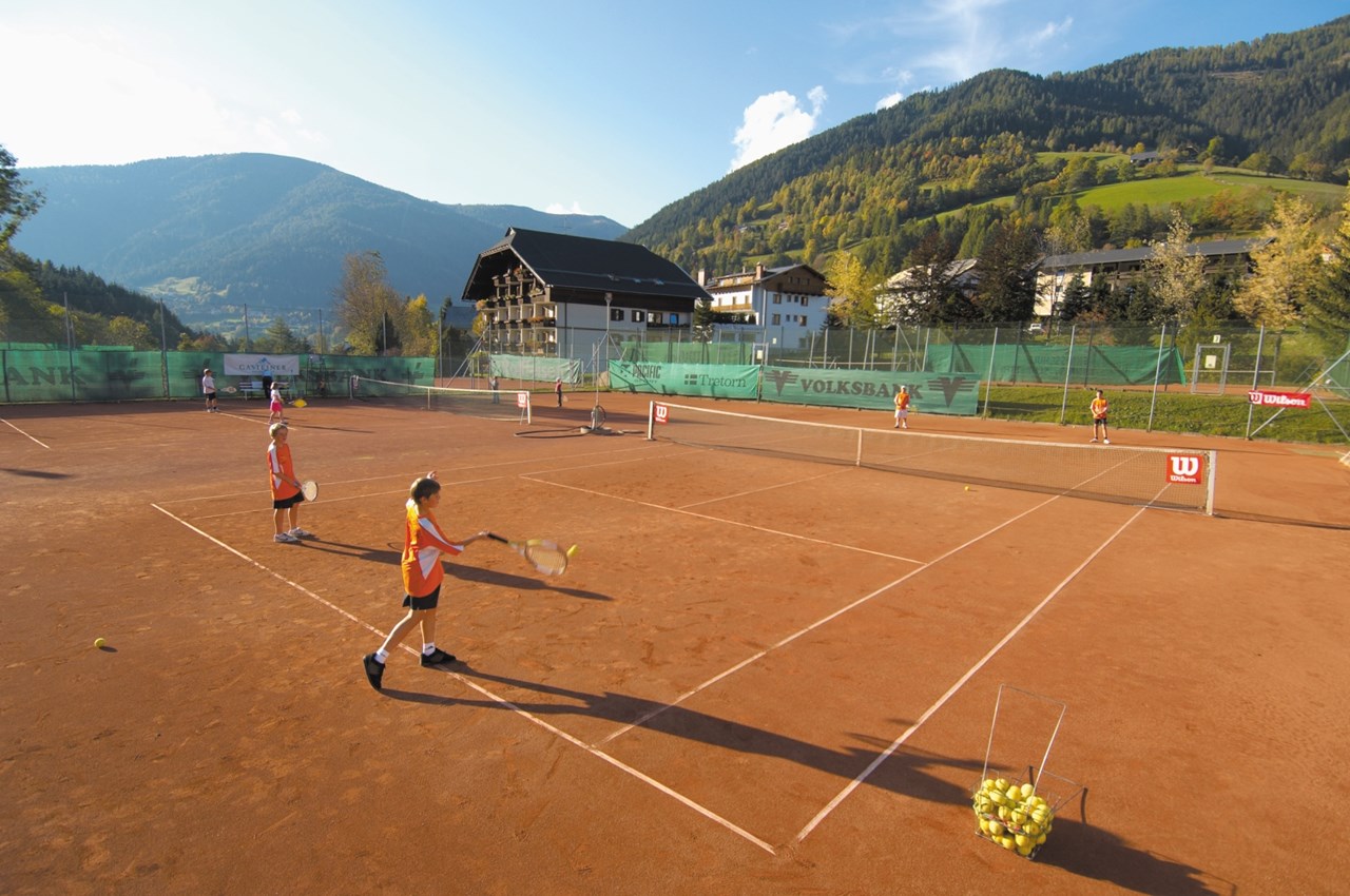 Trattlers Hof-Chalets Ausflugsziele Tennis & Beachvolleyball