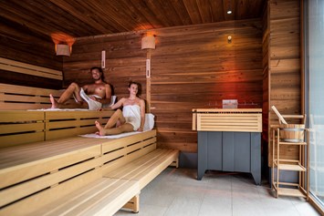 Mountainbikehotel: Panorama-Sauna mit exklusiven Aufgüssen - Hotel GUT Trattlerhof & Chalets****
