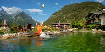 Mountainbike Urlaub - Ellmau - Naturschwimmteich - Familien und Vitalhotel Mühlpointhof ***S