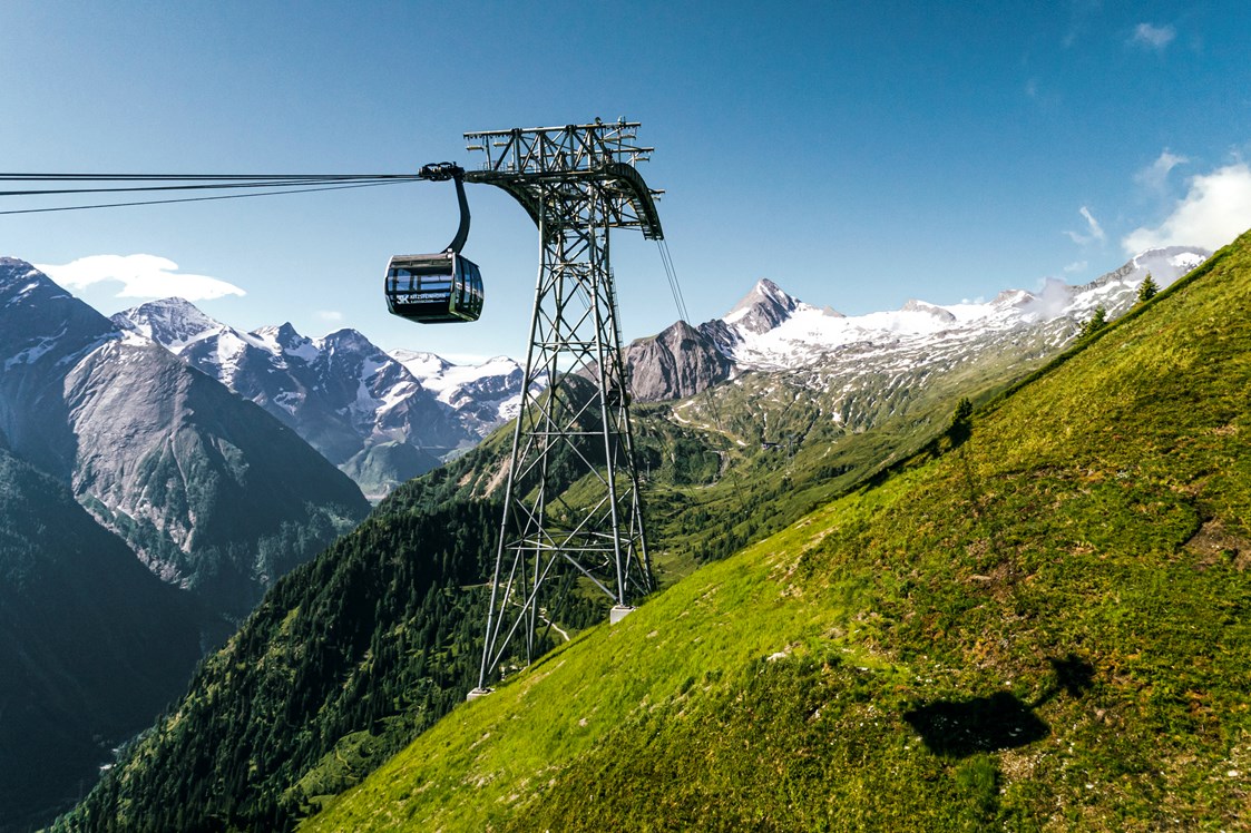 Mountainbikehotel: Gondelbahn zum Kitzsteinhorn Gletscher - Hotel Sonnblick