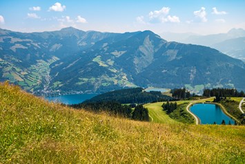 Mountainbikehotel: Bergsee auf der Schmittenhöhe mit Blick auf den Zeller See - Hotel Sonnblick