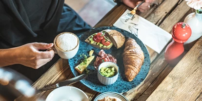 Mountainbike Urlaub - Umgebungsschwerpunkt: See - Frühstück - Das Falkenstein
