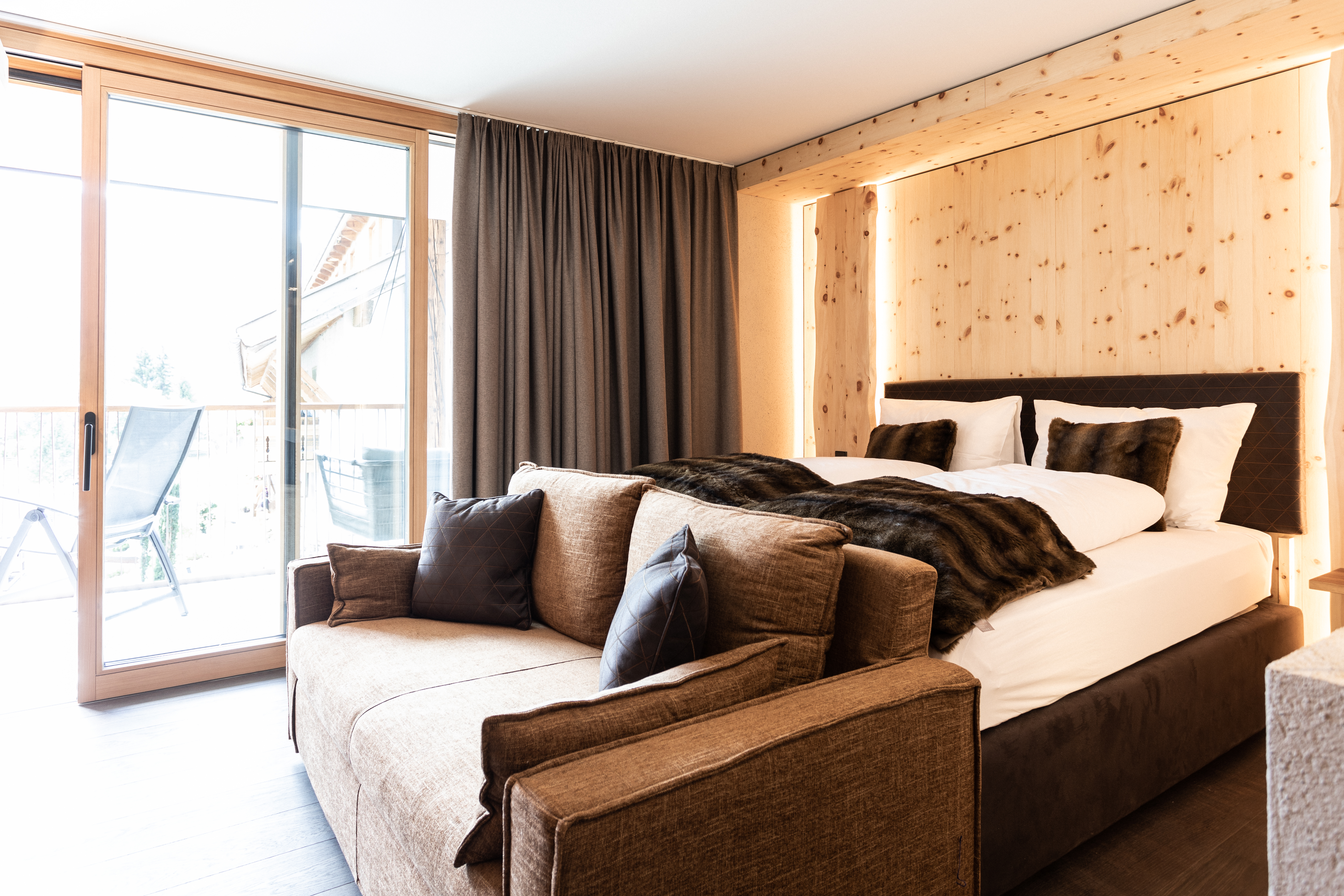 Aktiv und Wellnesshotel Traube Post Zimmerkategorien ZIRMSUITE Valeta