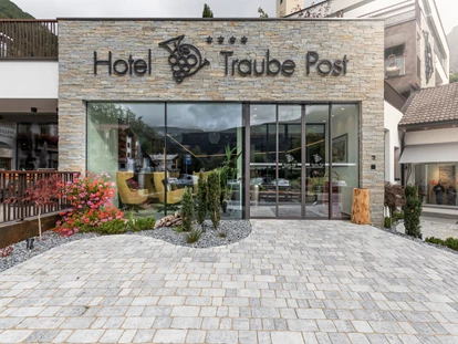 Mountainbike Urlaub - Haustrail - Trentino-Südtirol - Eingangsbereich - Aktiv und Wellnesshotel Traube Post