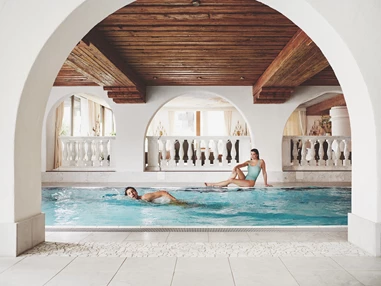 Mountainbikehotel: Wellnessbereich - Burg Hotel Oberlech