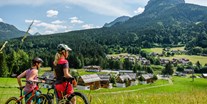 Mountainbike Urlaub - Garten - AlpenParks Hagan Lodge Altaussee