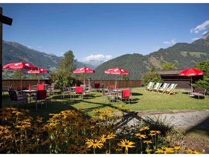 Mountainbike Urlaub - Niederdorf (Trentino-Südtirol) - Piaobar Terasse mit Panorama Nationalpark Hohe Tauern - Hotel Goldried