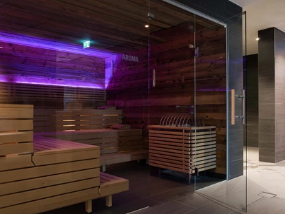 Mountainbike Urlaub - Niederdorf (Trentino-Südtirol) - Vier Arten von Sauna
Saunieren in den Alpen ist beinahe ein Muss! Im Hotel Goldried bieten vier verschiedene Saunaerlebnisse an, sodass Sie die passende Variante zur Auswahl haben. - Hotel Goldried